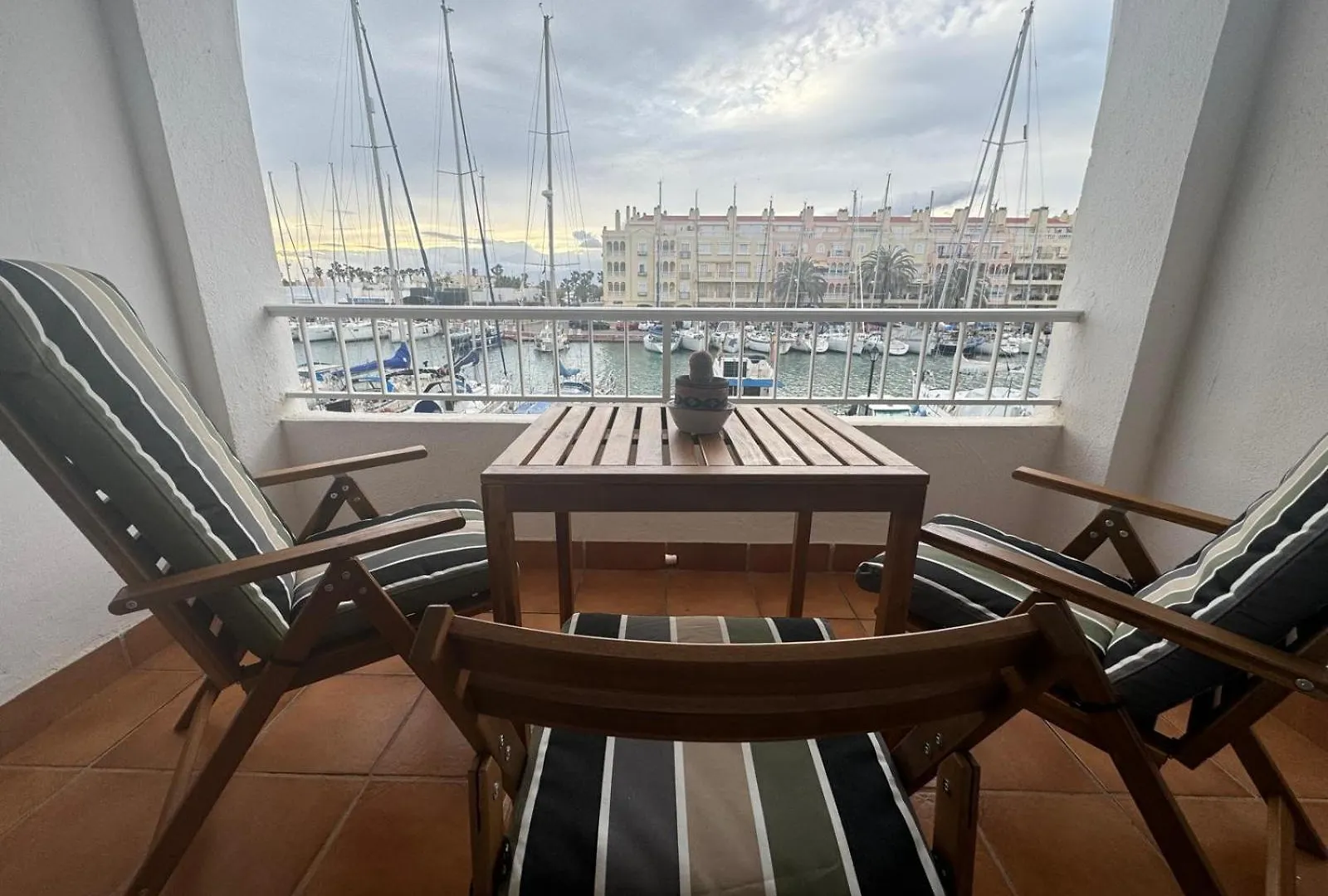 Cuzy Sunset Apartment Almerimar
